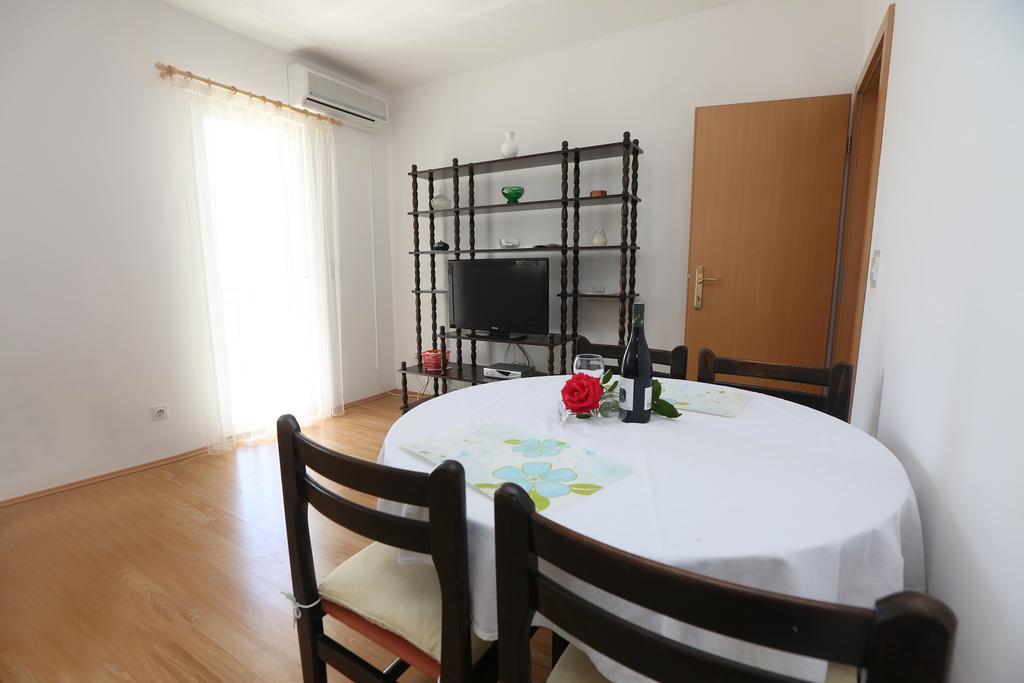 Apartment Davorka Primošten Exteriör bild