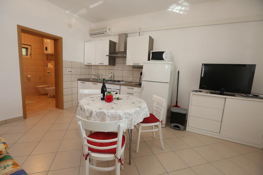 Apartment Davorka Primošten Exteriör bild